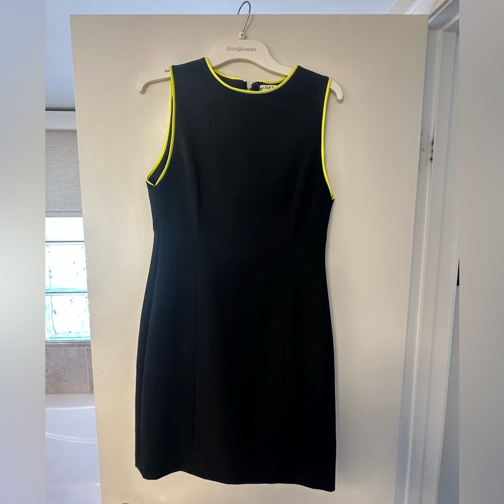 NWT Alice & Olivia little black dress, Size 6. Colin dress.